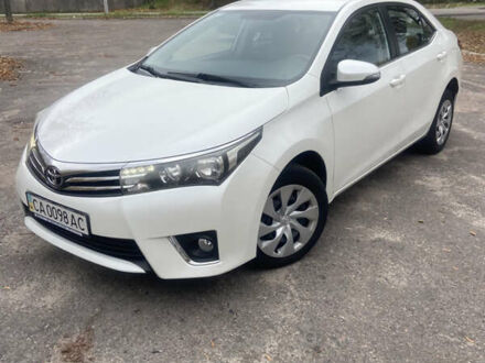 Тойота Королла 2015 в Черкассах на Automoto.ua Белый Тойота Королла, объемом двигателя 1.6 л и пробегом 84 тыс. км за 13000 $, фото 1 на Automoto.ua