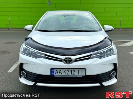 Тойота Королла 2016 у Києві на Automoto.ua Білий Тойота Королла, об'ємом двигуна 1.6 л та пробігом 163 тис. км за 10800 $, фото 1 на Automoto.ua