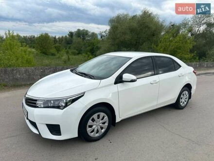 Тойота Королла 2016 в Стрые на Automoto.ua Белый Тойота Королла, объемом двигателя 1.6 л и пробегом 146 тыс. км за 12200 $, фото 1 на Automoto.ua