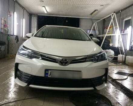 Белый Тойота Королла, объемом двигателя 1.6 л и пробегом 49 тыс. км за 18200 $, фото 1 на Automoto.ua
