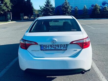 Белый Тойота Королла, объемом двигателя 1.8 л и пробегом 153 тыс. км за 10900 $, фото 1 на Automoto.ua