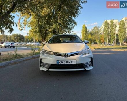 Белый Тойота Королла, объемом двигателя 1.6 л и пробегом 160 тыс. км за 12500 $, фото 1 на Automoto.ua
