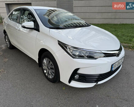 Білий Тойота Королла, об'ємом двигуна 1.33 л та пробігом 179 тис. км за 9500 $, фото 1 на Automoto.ua