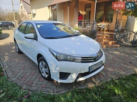 Тойота Королла 2016 в Ужгороде на Automoto.ua Белый Тойота Королла, объемом двигателя 1.6 л и пробегом 125 тыс. км за 10999 $, фото 1 на Automoto.ua