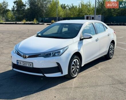 Белый Тойота Королла, объемом двигателя 1.6 л и пробегом 179 тыс. км за 9800 $, фото 1 на Automoto.ua
