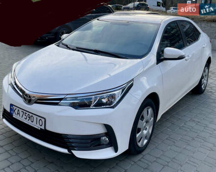 Белый Тойота Королла, объемом двигателя 1.6 л и пробегом 205 тыс. км за 14500 $, фото 1 на Automoto.ua