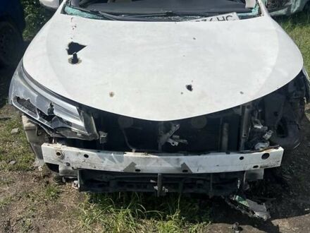 Тойота Королла 2017 у Києві на Automoto.ua Білий Тойота Королла, об'ємом двигуна 1.33 л та пробігом 200 тис. км за 2950 $, фото 1 на Automoto.ua
