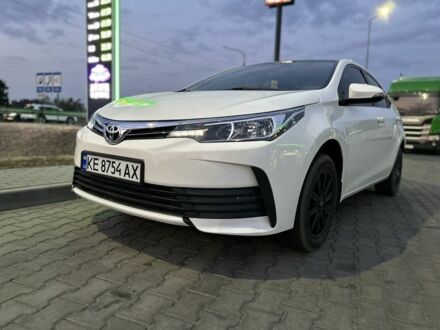 Тойота Королла 2017 у Дніпро (Дніпропетровську) на Automoto.ua Білий Тойота Королла, об'ємом двигуна 1.6 л та пробігом 142 тис. км за 11700 $, фото 1 на Automoto.ua