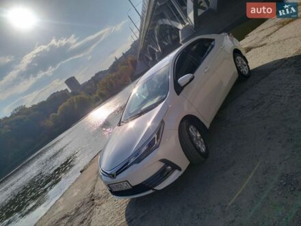 Білий Тойота Королла, об'ємом двигуна 1.6 л та пробігом 196 тис. км за 14200 $, фото 1 на Automoto.ua