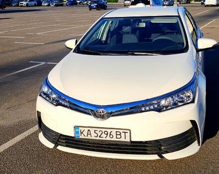 Білий Тойота Королла, об'ємом двигуна 1.6 л та пробігом 220 тис. км за 11900 $, фото 1 на Automoto.ua