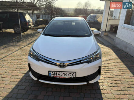 Білий Тойота Королла, об'ємом двигуна 1.33 л та пробігом 147 тис. км за 9500 $, фото 1 на Automoto.ua