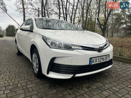 Белый Тойота Королла, объемом двигателя 1.6 л и пробегом 224 тыс. км за 11500 $, фото 1 на Automoto.ua