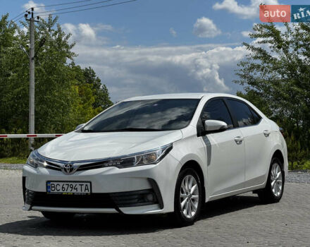 Білий Тойота Королла, об'ємом двигуна 1.6 л та пробігом 43 тис. км за 12600 $, фото 1 на Automoto.ua