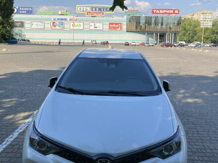 Білий Тойота Королла, об'ємом двигуна 1.8 л та пробігом 115 тис. км за 14000 $, фото 1 на Automoto.ua