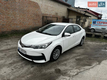 Тойота Королла 2018 у Києві на Automoto.ua Білий Тойота Королла, об'ємом двигуна 1.33 л та пробігом 167 тис. км за 9000 $, фото 1 на Automoto.ua