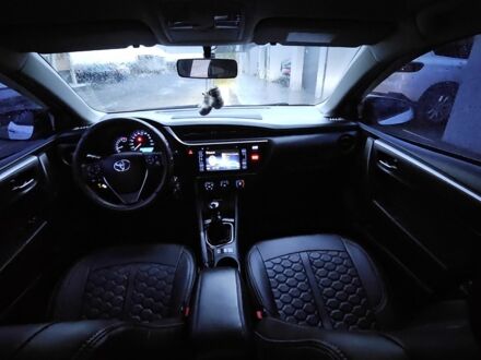 Белый Тойота Королла, объемом двигателя 1.3 л и пробегом 125 тыс. км за 11500 $, фото 1 на Automoto.ua