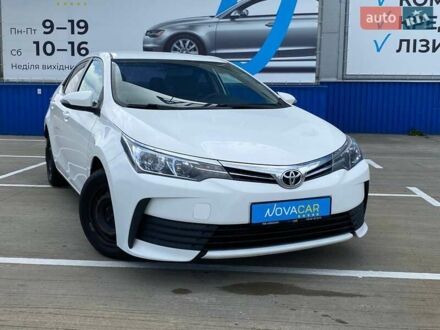 Тойота Королла 2018 в Киеве на Automoto.ua Белый Тойота Королла, объемом двигателя 1.6 л и пробегом 285 тыс. км за 10500 $, фото 1 на Automoto.ua