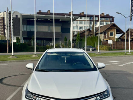 Білий Тойота Королла, об'ємом двигуна 1.6 л та пробігом 43 тис. км за 17000 $, фото 1 на Automoto.ua