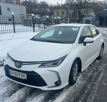 Белый Тойота Королла, объемом двигателя 1.6 л и пробегом 64 тыс. км за 15600 $, фото 1 на Automoto.ua