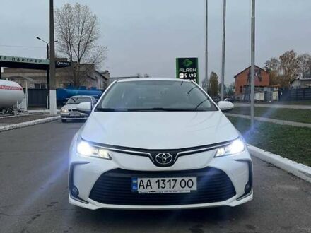 Білий Тойота Королла, об'ємом двигуна 1.6 л та пробігом 88 тис. км за 15800 $, фото 1 на Automoto.ua