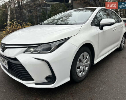 Білий Тойота Королла, об'ємом двигуна 1.6 л та пробігом 115 тис. км за 15000 $, фото 1 на Automoto.ua