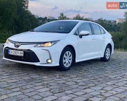 Білий Тойота Королла, об'ємом двигуна 1.6 л та пробігом 136 тис. км за 14450 $, фото 1 на Automoto.ua