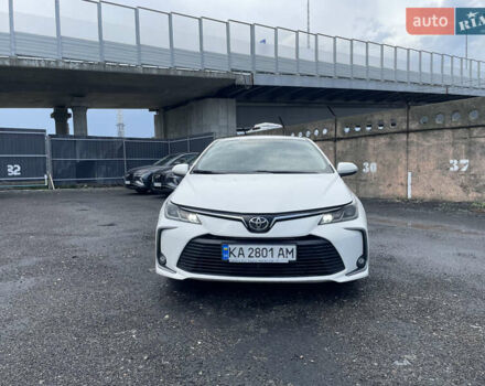 Белый Тойота Королла, объемом двигателя 1.6 л и пробегом 203 тыс. км за 14200 $, фото 1 на Automoto.ua