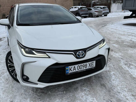 Белый Тойота Королла, объемом двигателя 1.8 л и пробегом 130 тыс. км за 23500 $, фото 1 на Automoto.ua