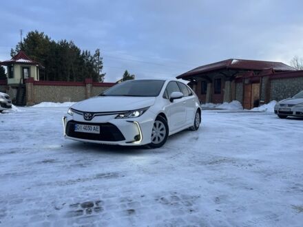 Белый Тойота Королла, объемом двигателя 1.6 л и пробегом 135 тыс. км за 386 $, фото 1 на Automoto.ua