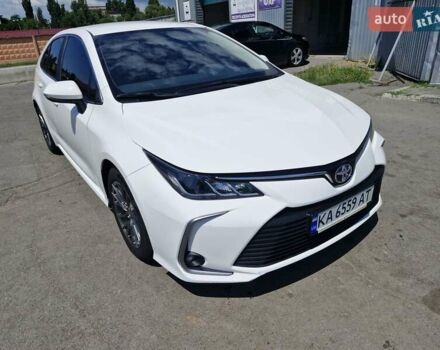 Білий Тойота Королла, об'ємом двигуна 1.6 л та пробігом 49 тис. км за 18950 $, фото 1 на Automoto.ua