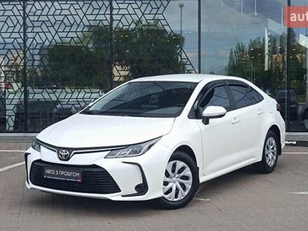 Тойота Королла 2020 в Киеве на Automoto.ua Белый Тойота Королла, объемом двигателя 1.6 л и пробегом 112 тыс. км за 16024 $, фото 1 на Automoto.ua