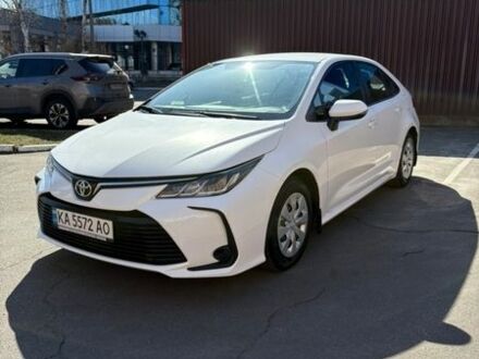 Білий Тойота Королла, об'ємом двигуна 1.6 л та пробігом 117 тис. км за 15999 $, фото 1 на Automoto.ua
