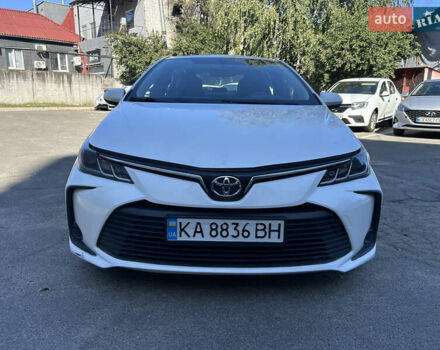 Білий Тойота Королла, об'ємом двигуна 1.6 л та пробігом 338 тис. км за 15800 $, фото 1 на Automoto.ua