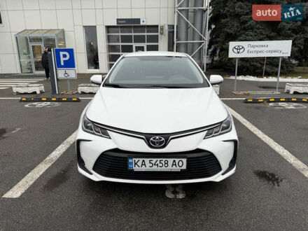 Тойота Королла 2020 в Киеве на Automoto.ua Белый Тойота Королла, объемом двигателя 1.6 л и пробегом 92 тыс. км за 15400 $, фото 1 на Automoto.ua