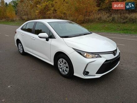 Тойота Королла 2021 в Киеве на Automoto.ua Белый Тойота Королла, объемом двигателя 1.6 л и пробегом 72 тыс. км за 17500 $, фото 1 на Automoto.ua