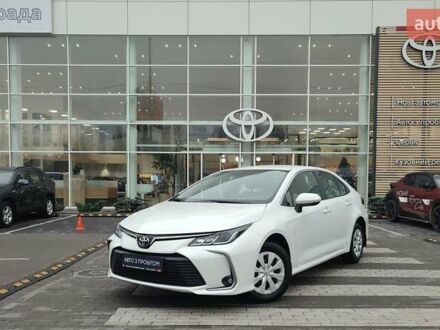 Белый Тойота Королла, объемом двигателя 1.6 л и пробегом 70 тыс. км за 17922 $, фото 1 на Automoto.ua