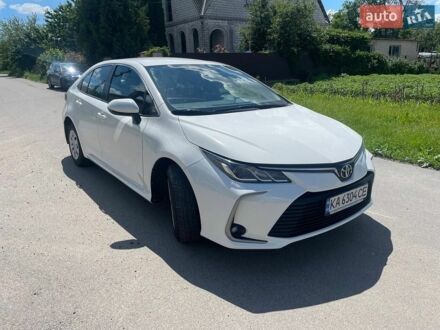 Белый Тойота Королла, объемом двигателя 1.6 л и пробегом 225 тыс. км за 15300 $, фото 1 на Automoto.ua