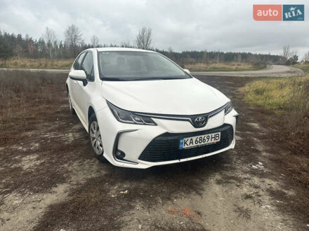 Белый Тойота Королла, объемом двигателя 1.8 л и пробегом 55 тыс. км за 22700 $, фото 1 на Automoto.ua