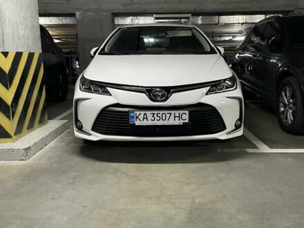 Тойота Королла 2022 у Києві на Automoto.ua Білий Тойота Королла, об'ємом двигуна 1.6 л та пробігом 23 тис. км за 22250 $, фото 1 на Automoto.ua