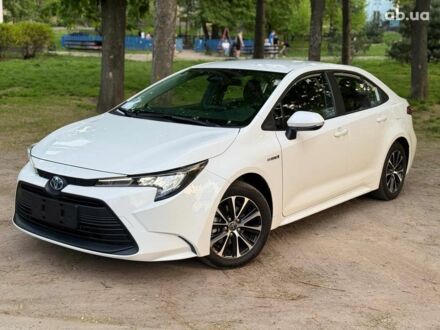 Тойота Королла 2024 у Києві на Automoto.ua Білий Тойота Королла, об'ємом двигуна 1.8 л та пробігом 1 тис. км за 22690 $, фото 1 на Automoto.ua