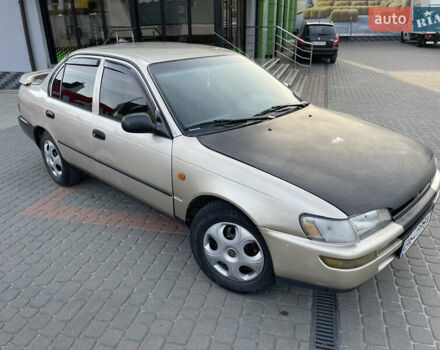 Бежевий Тойота Королла, об'ємом двигуна 1.33 л та пробігом 300 тис. км за 3777 $, фото 1 на Automoto.ua