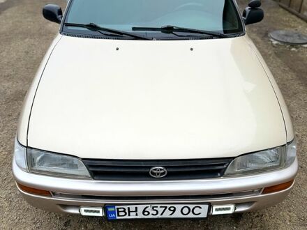 Бежевый Тойота Королла, объемом двигателя 1.6 л и пробегом 123 тыс. км за 2100 $, фото 1 на Automoto.ua