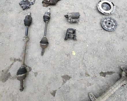 Черный Тойота Королла, объемом двигателя 1.4 л и пробегом 350 тыс. км за 2383 $, фото 3 на Automoto.ua