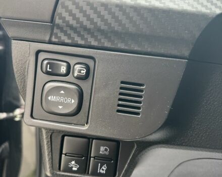 Чорний Тойота Королла, об'ємом двигуна 1.5 л та пробігом 44 тис. км за 14000 $, фото 16 на Automoto.ua