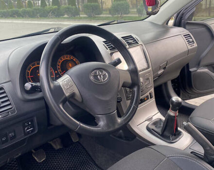 Чорний Тойота Королла, об'ємом двигуна 1.6 л та пробігом 138 тис. км за 8700 $, фото 18 на Automoto.ua