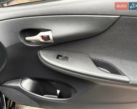 Черный Тойота Королла, объемом двигателя 1.59 л и пробегом 177 тыс. км за 7000 $, фото 12 на Automoto.ua