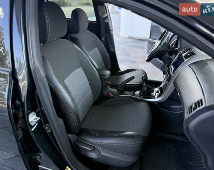 Чорний Тойота Королла, об'ємом двигуна 1.6 л та пробігом 221 тис. км за 6799 $, фото 6 на Automoto.ua