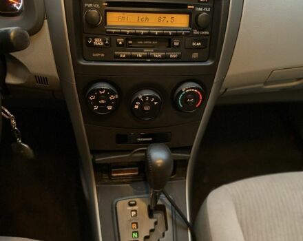 Чорний Тойота Королла, об'ємом двигуна 1.8 л та пробігом 204 тис. км за 5299 $, фото 11 на Automoto.ua