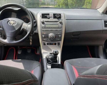 Черный Тойота Королла, объемом двигателя 1.6 л и пробегом 223 тыс. км за 6500 $, фото 7 на Automoto.ua