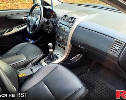 Черный Тойота Королла, объемом двигателя 1.6 л и пробегом 235 тыс. км за 7000 $, фото 6 на Automoto.ua